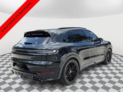 2025 Porsche Cayenne GTS