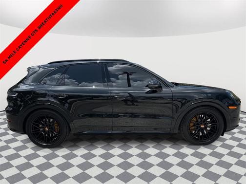 2025 Porsche Cayenne GTS
