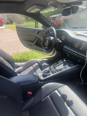 2021 Porsche 911 Carrera