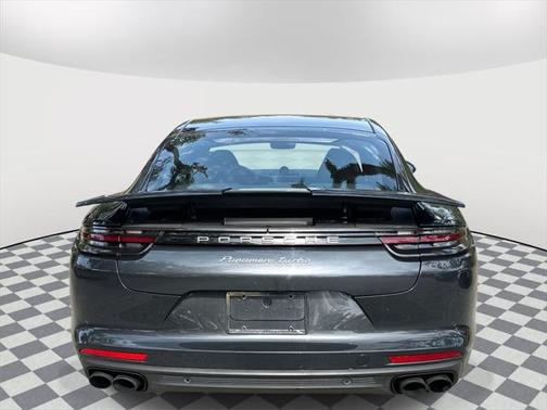 2018 Porsche Panamera Turbo