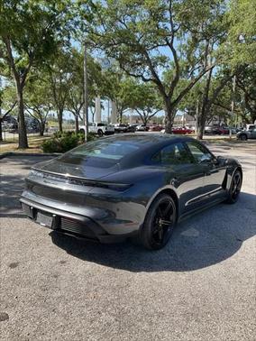 2022 Porsche Taycan 4S