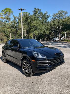 2023 Porsche Cayenne Platinum Edition