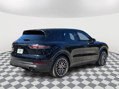 2023 Porsche Cayenne Platinum Edition