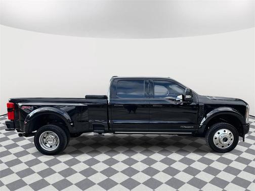 2025 Ford F-450 Platinum