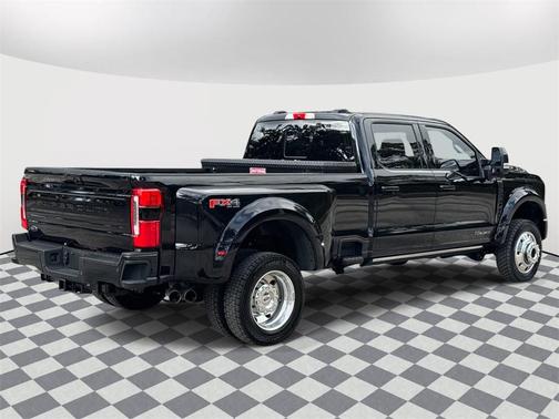 2025 Ford F-450 Platinum