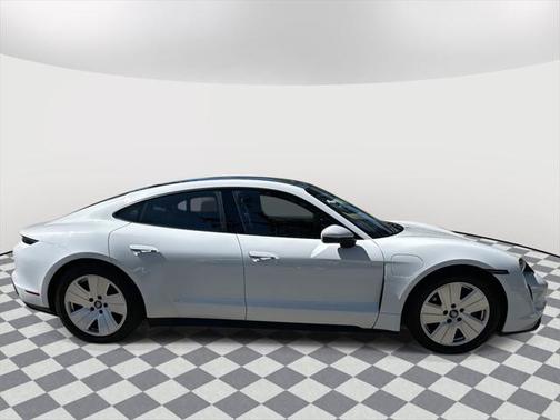 2022 Porsche Taycan Base