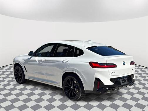 2025 BMW X4 xDrive30i