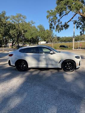 2025 BMW X4 xDrive30i