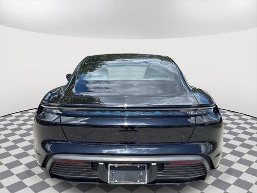 2022 Porsche Taycan Base