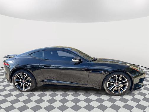 2019 Jaguar F-TYPE P300
