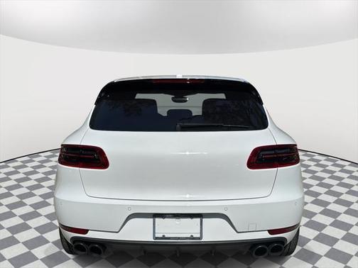 2017 Porsche Macan Turbo