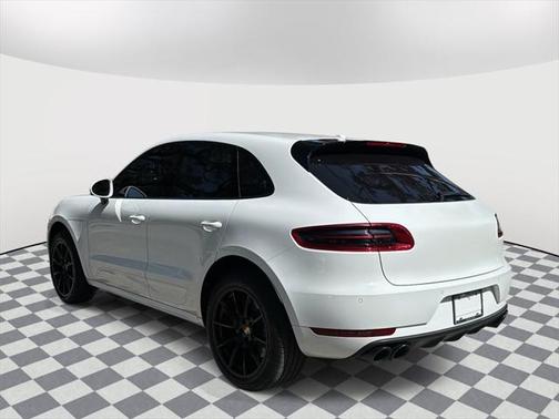2017 Porsche Macan Turbo