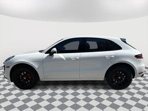 2017 Porsche Macan Turbo