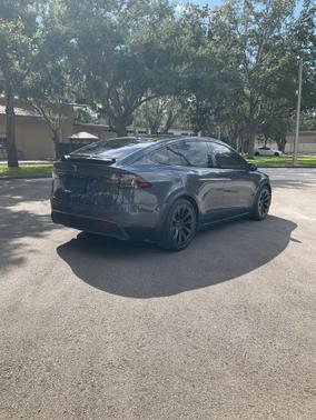 2022 Tesla Model X Dual Motor All-Wheel Drive