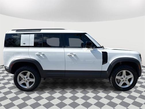 2020 Land Rover Defender 110 SE