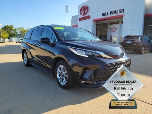 2022 Toyota Sienna XSE 7 Passenger