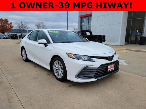 2022 Toyota Camry LE