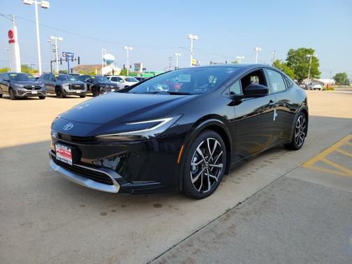 2025 Toyota Prius Plug-In Hybrid XSE Premium