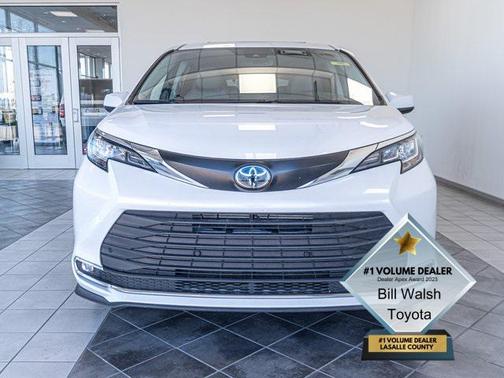 2023 Toyota Sienna XLE