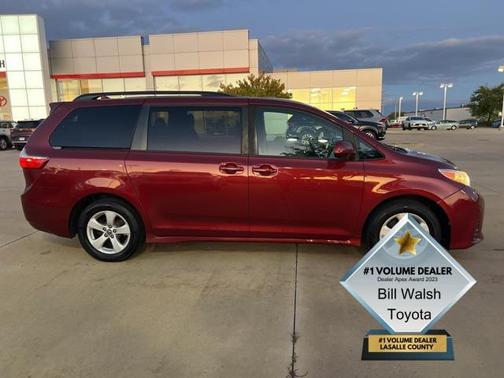 2020 Toyota Sienna LE