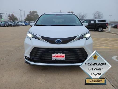 2025 Toyota Sienna XLE