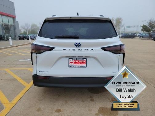 2025 Toyota Sienna XLE