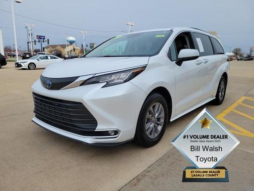 2023 Toyota Sienna XLE
