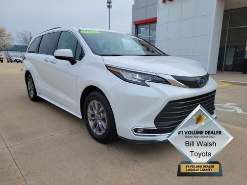 2023 Toyota Sienna XLE