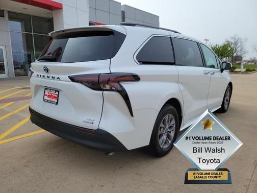 2023 Toyota Sienna XLE