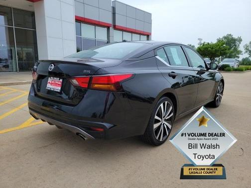 2022 Nissan Altima SR FWD
