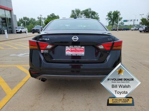 2022 Nissan Altima SR FWD