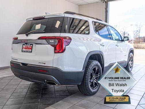 2023 GMC Acadia AWD AT4