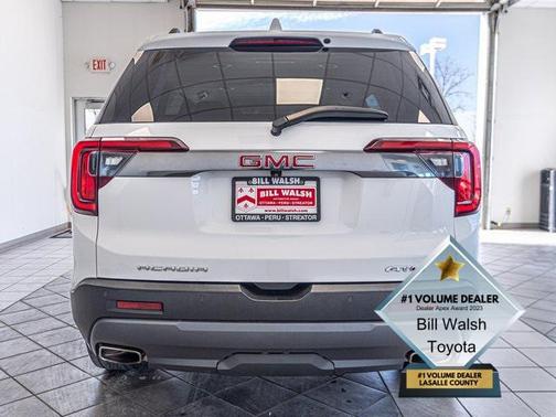 2023 GMC Acadia AWD AT4