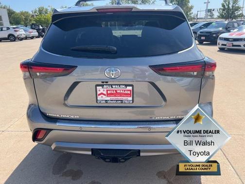 2025 Toyota Highlander Platinum