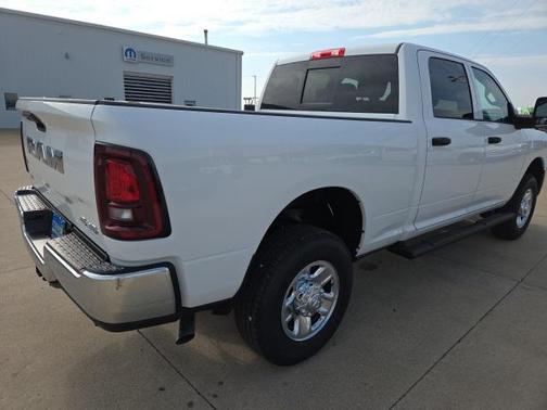 2025 RAM 2500 Tradesman Crew Cab 4x4 6'4' Box