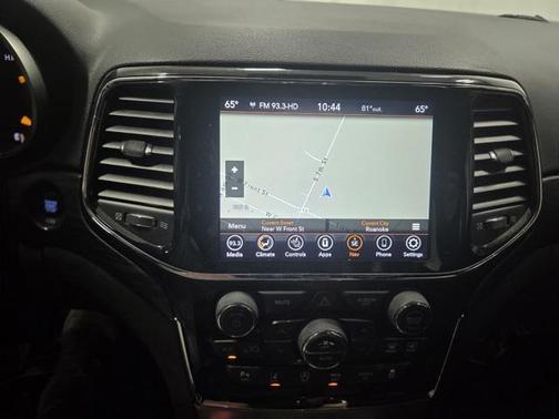 2022 Jeep Grand Cherokee Laredo