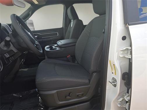 2025 RAM 2500 Big Horn Crew Cab 4x4 6'4' Box