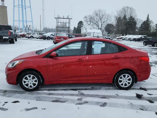 2013 Hyundai Accent GLS