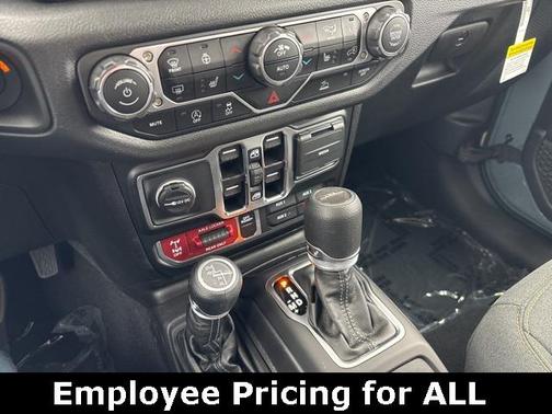 2025 Jeep Gladiator Willys