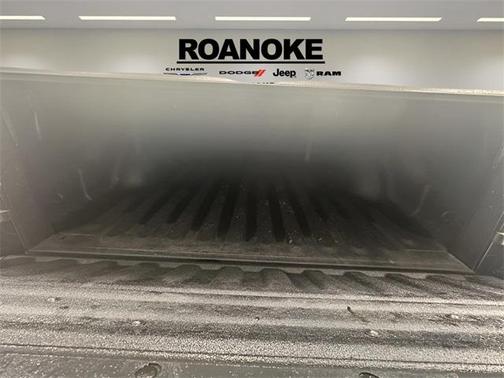 2018 RAM 2500 Laramie Crew Cab 4x4 6'4' Box