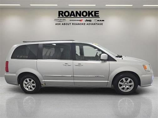 2012 Chrysler Town & Country Touring