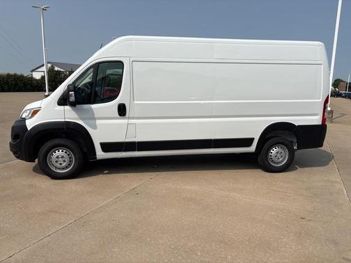 2025 RAM ProMaster 2500 Tradesman