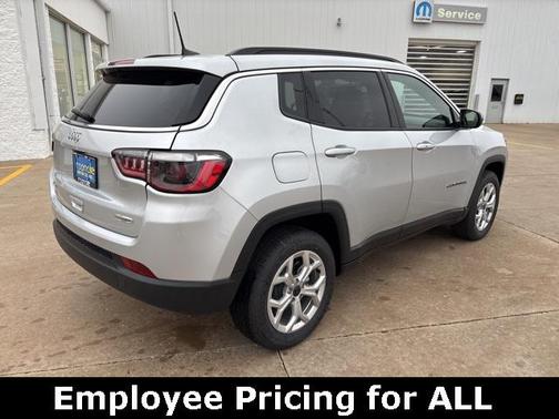 2025 Jeep Compass Latitude