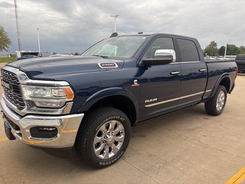 2022 RAM 2500 Limited Crew Cab 4x4 6'4' Box