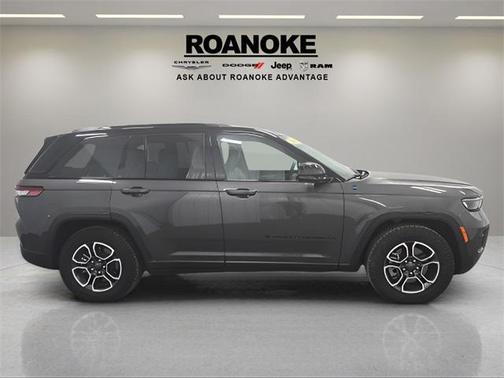 2022 Jeep Grand Cherokee 4xe Trailhawk