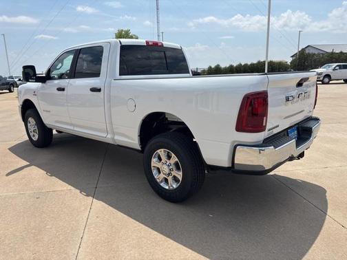 2025 RAM 2500 Big Horn Crew Cab 4x4 6'4' Box