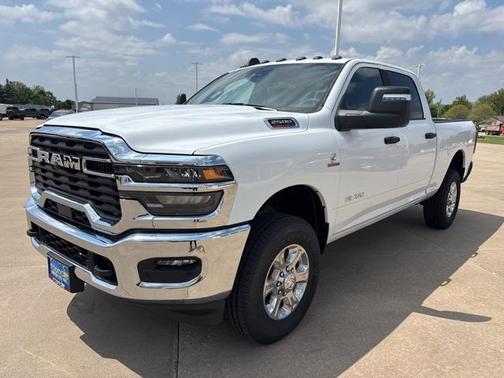 2025 RAM 2500 Big Horn Crew Cab 4x4 6'4' Box