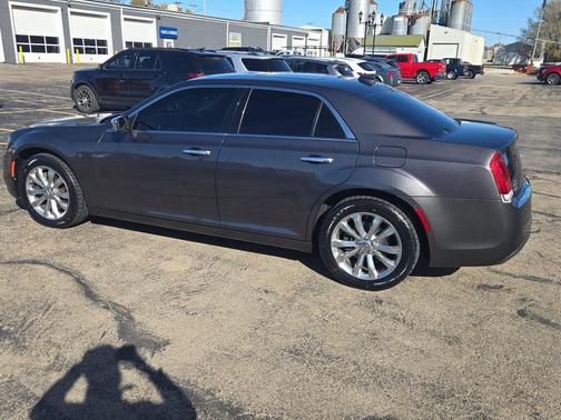 2018 Chrysler 300 Limited