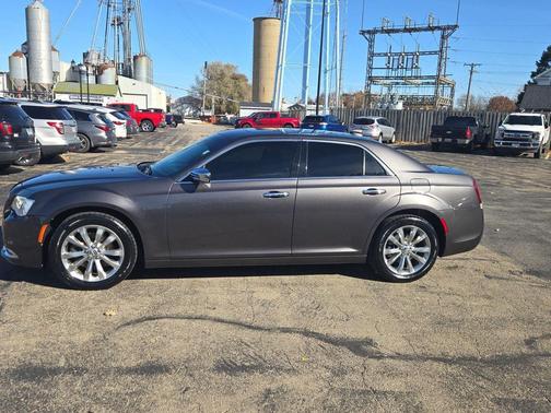 2018 Chrysler 300 Limited