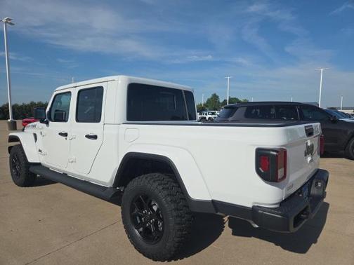 2025 Jeep Gladiator High Tide